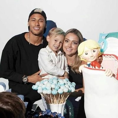 Saat Masih SMA, Neymar Jr Sudah Hamili Pacar Pertamanya Carolina Dantas